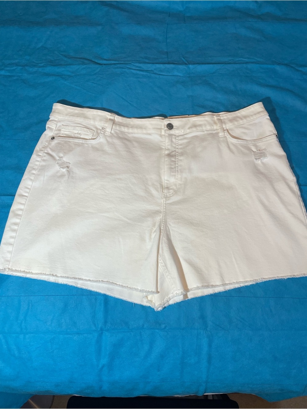 Lauren Conrad NWT Super High-Rise Cutoff Distressed White Shorts Women's Sz 24W